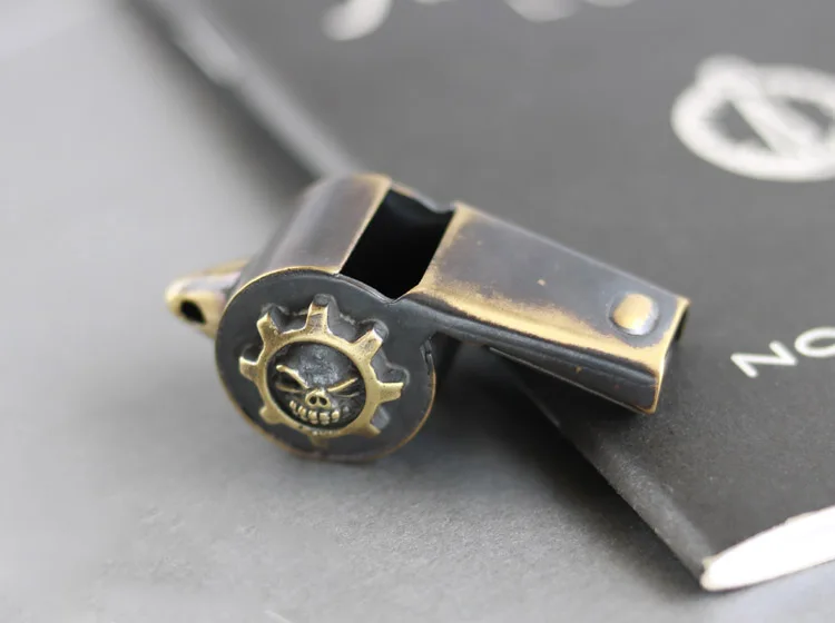 

1 Piece Brass Vintage Whistle Outdoor Hiking Survival Whistle Camping Tool Keychain Charm