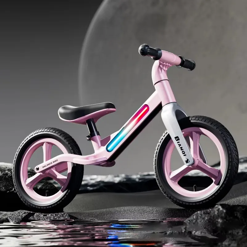Фото Детский балансировочный велосипед Airo New - для детей 2-6 лет, без педалей, для скольжения, детский самокат, роллер. №2