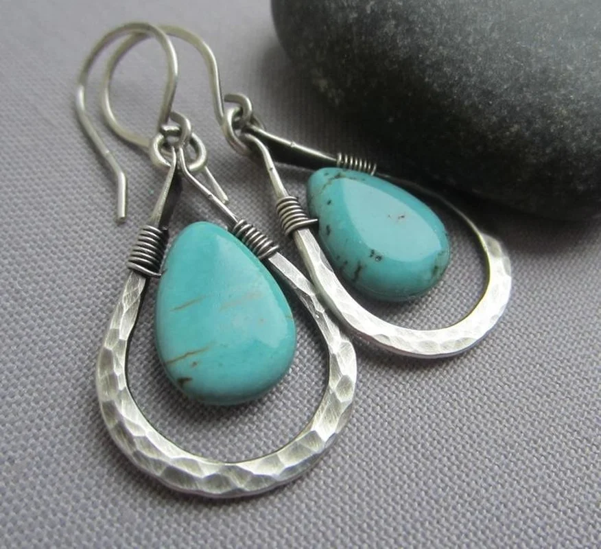 

Retro Creative Turquoise Drop-shaped Earrings Ethnic Hand-wound Silk Beating Pendant Earrings Jewelry