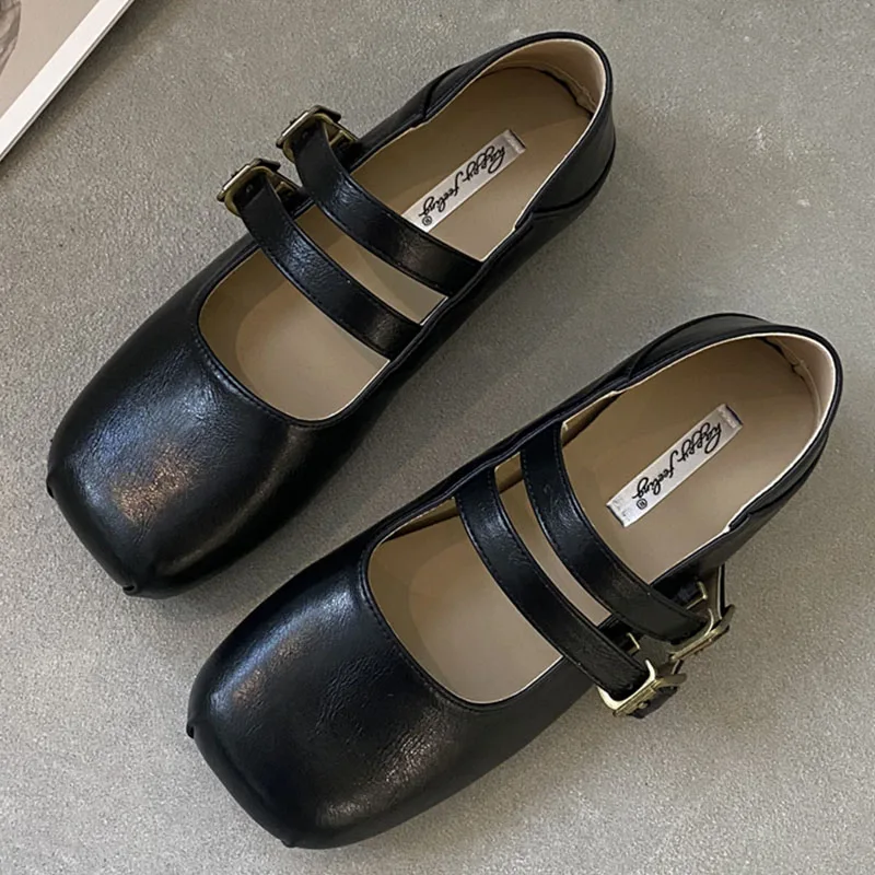 Женские туфли на плоской подошве с квадратным носком мягкой