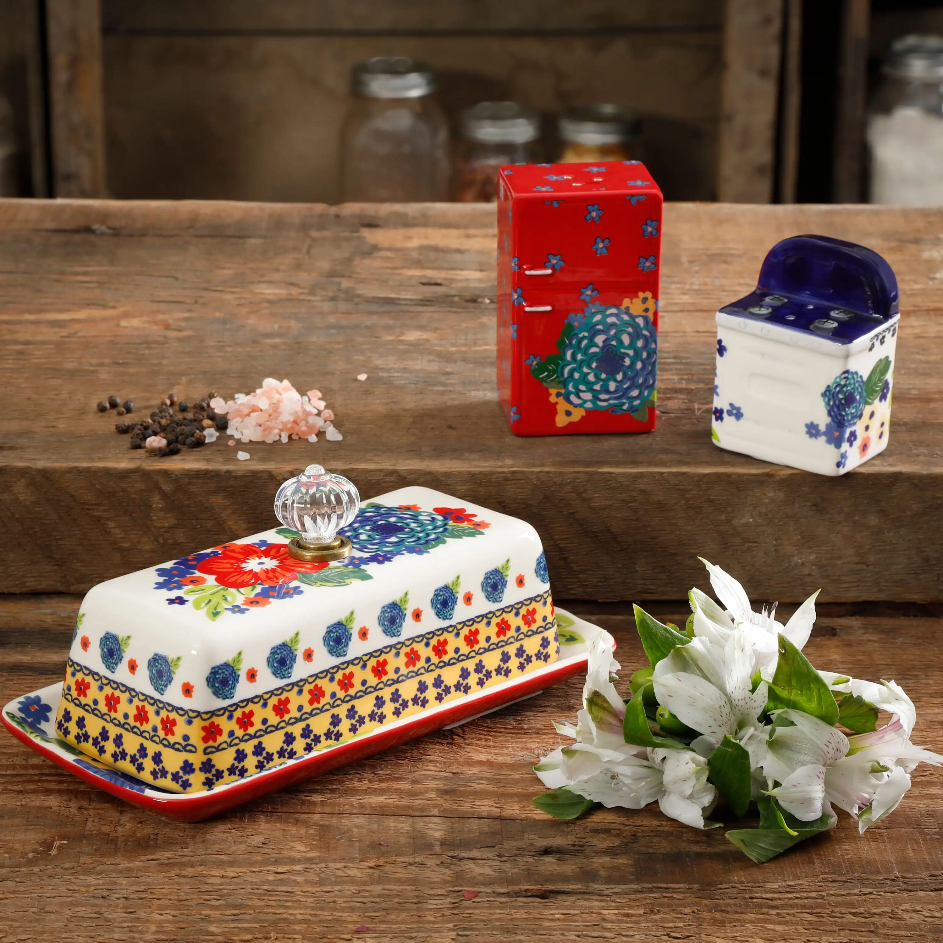 

Dazzling Dahlias 4-Piece Butter Dish and Salt & Pepper Set