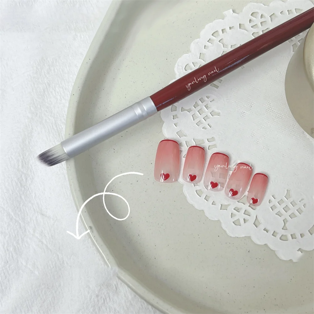 Рисунок 3 - Градиентная Кисть для ногтей