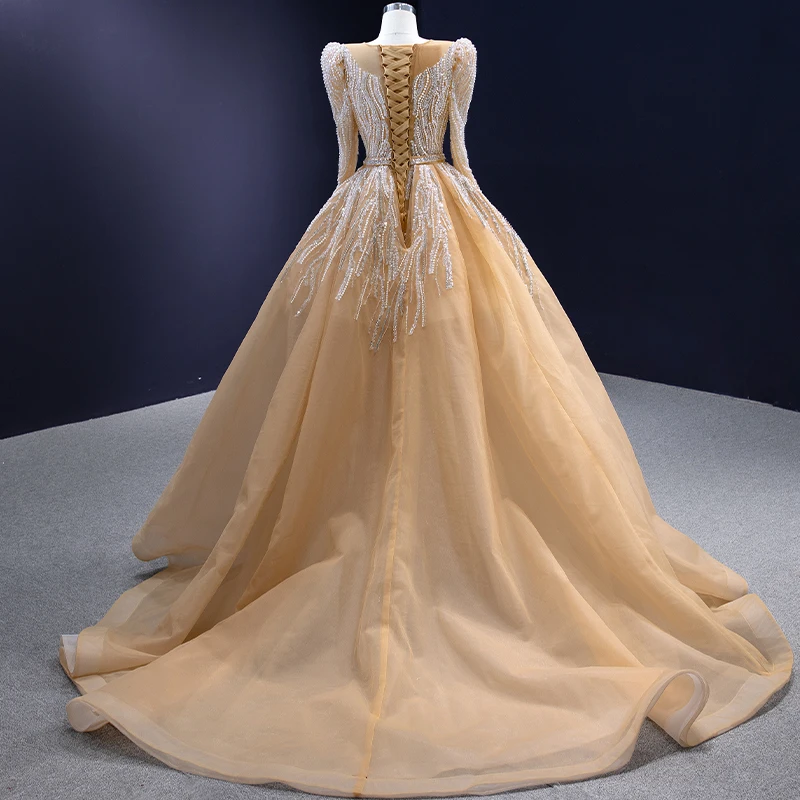 Рисунок 2 - Великолепное вечернее платье для невесты