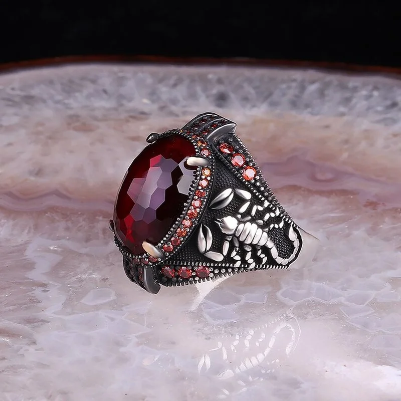 

Vintage Metal Hand Engraved Scorpion Pattern Rings Mens Hand Set Red Stone Rings