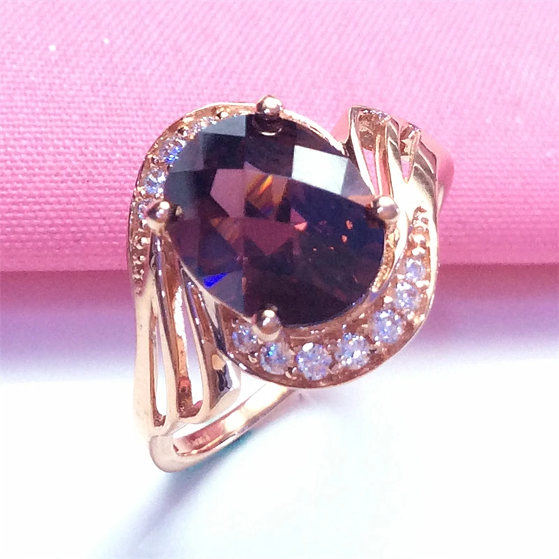 Женское кольцо из розового золота 585 пробы, с овальным Рубином