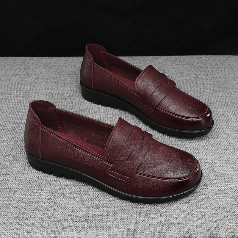 Work Leather Leisure Women's Flat Shoes Slip on Breathable PU Comfortable Women's Sneakers Walking Light Women Vulcanized Shoes