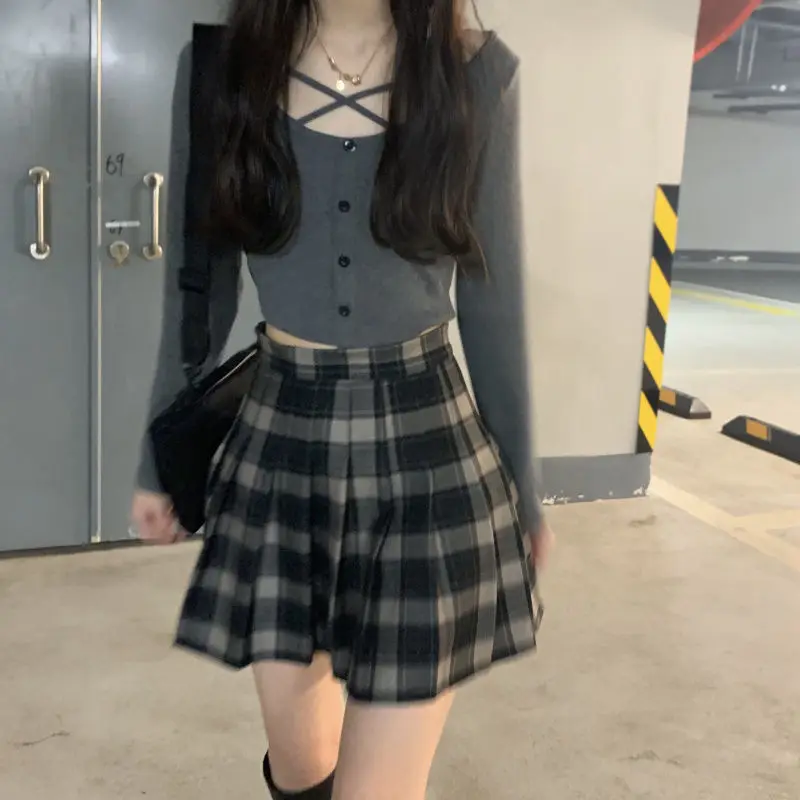 

Slim Niche Short Long-sleeved T-shirt