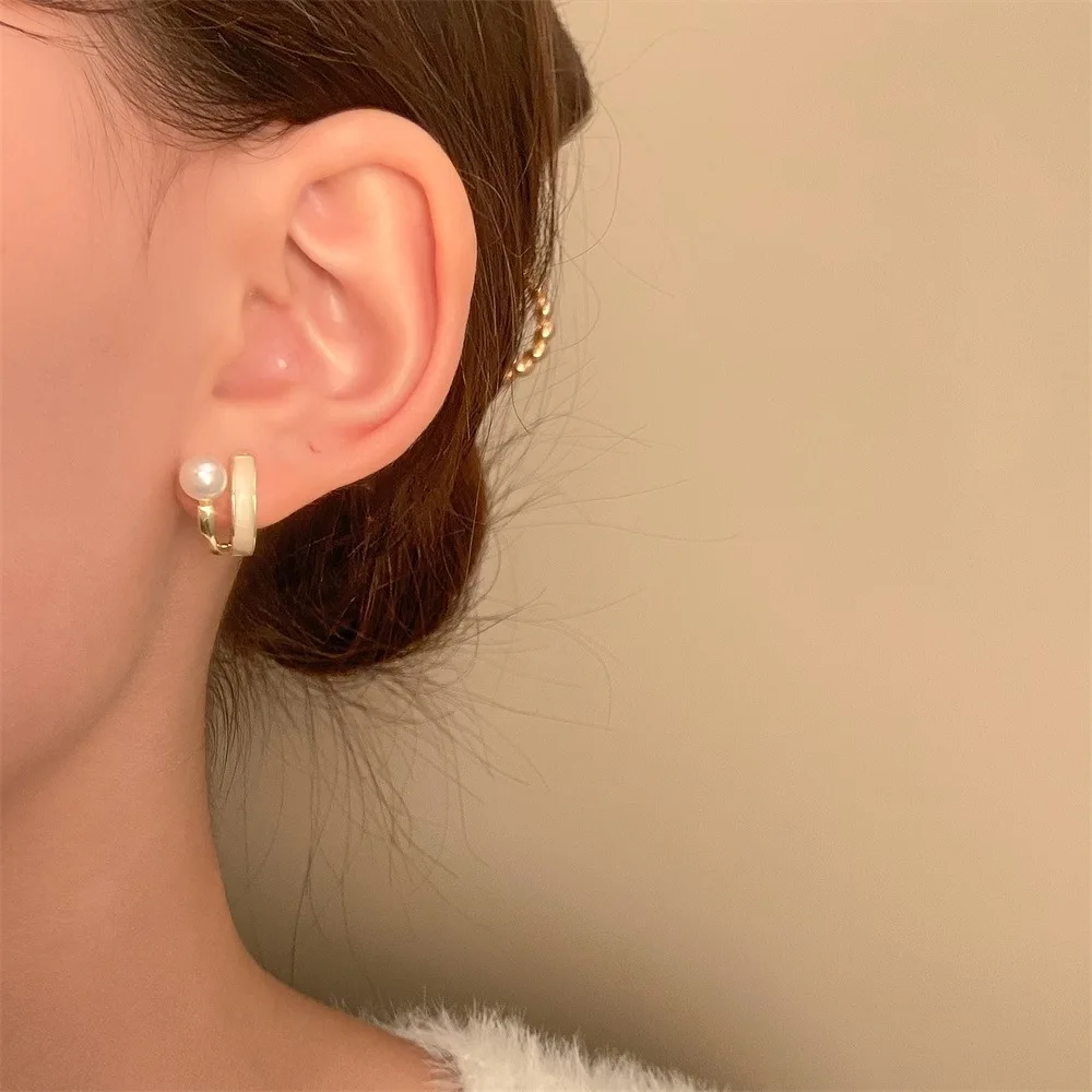 

Shell Pearl Stud Ear Piercing Stud Earrings Gift Fashion Modern Women's 2022 Luxury Designer Jewelry New 2022 Cute Earrings Gift