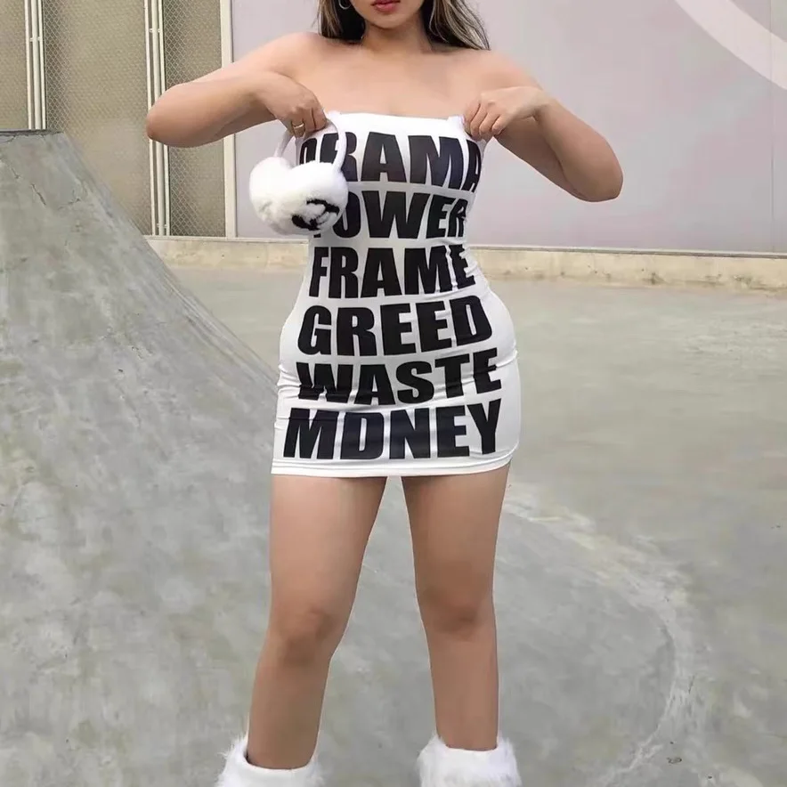 

Женское облегающее мини-платье с буквенным принтом, без бретелек