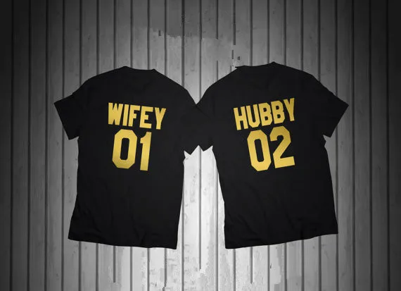 

Woman Men Tumblr Shirt Graphic Tees Top T-shirt WIFEY 01 HUBBY 02 Black Matching Couple T Shirt Gold Letter Printed