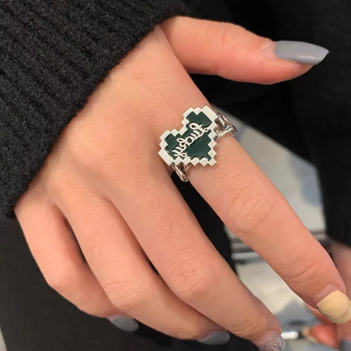 

HMES Vintage Punk Ring Women Stainless Steel Letter Heart-Shaped Opening Ring Green Pixel Style Ins Fashion Jewelry Gift
