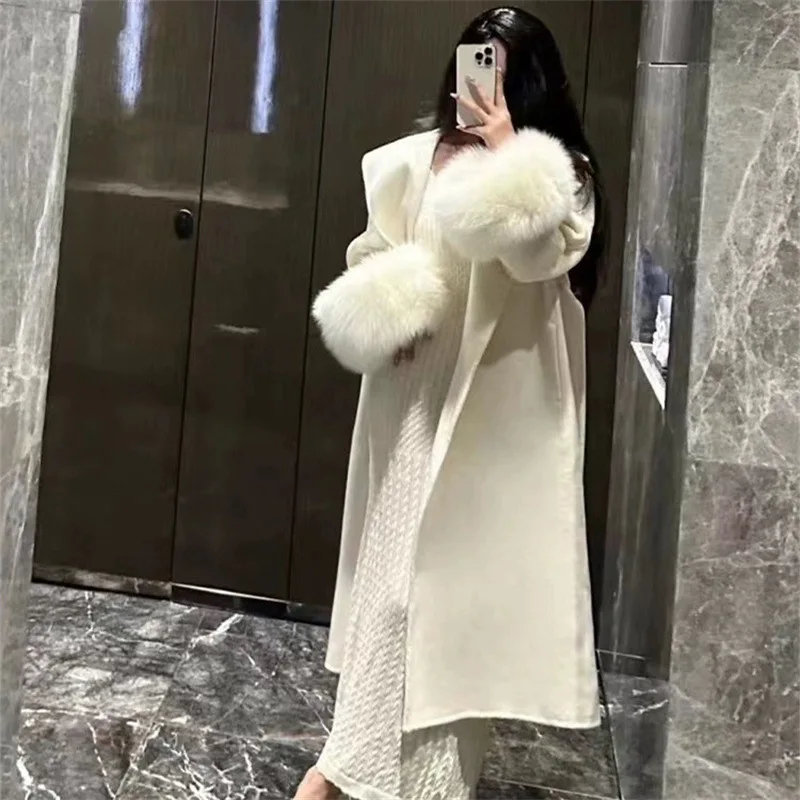 Двустороннее кашемировое пальто с манжетами из лисьего меха новинка 2024 стильное