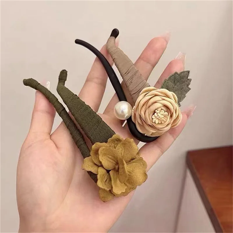 

Flower Banana Hair Clips Girls Hairpins Women Ponytail Hair Accessories Hairgrip Bow Fashion Barrettes Twist Hair Claws Headwear