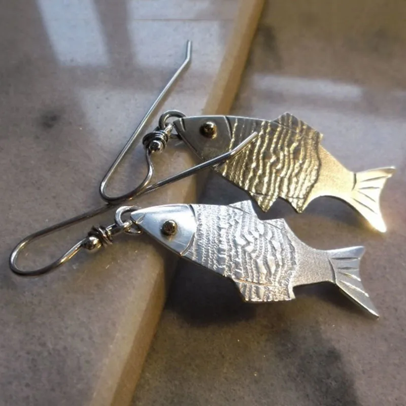 

Fashion Creative Fish Metal Hook Earrings For Women Cute Handmade Carp Dangle Earrings Silver Color Tribal Jewelry Gift