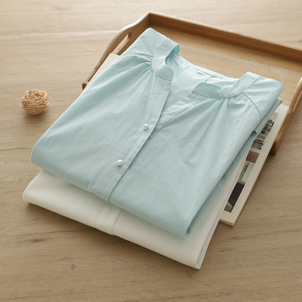 Блузка Женская средней длины из 100% хлопка с коротким рукавом и v-образным вырезом