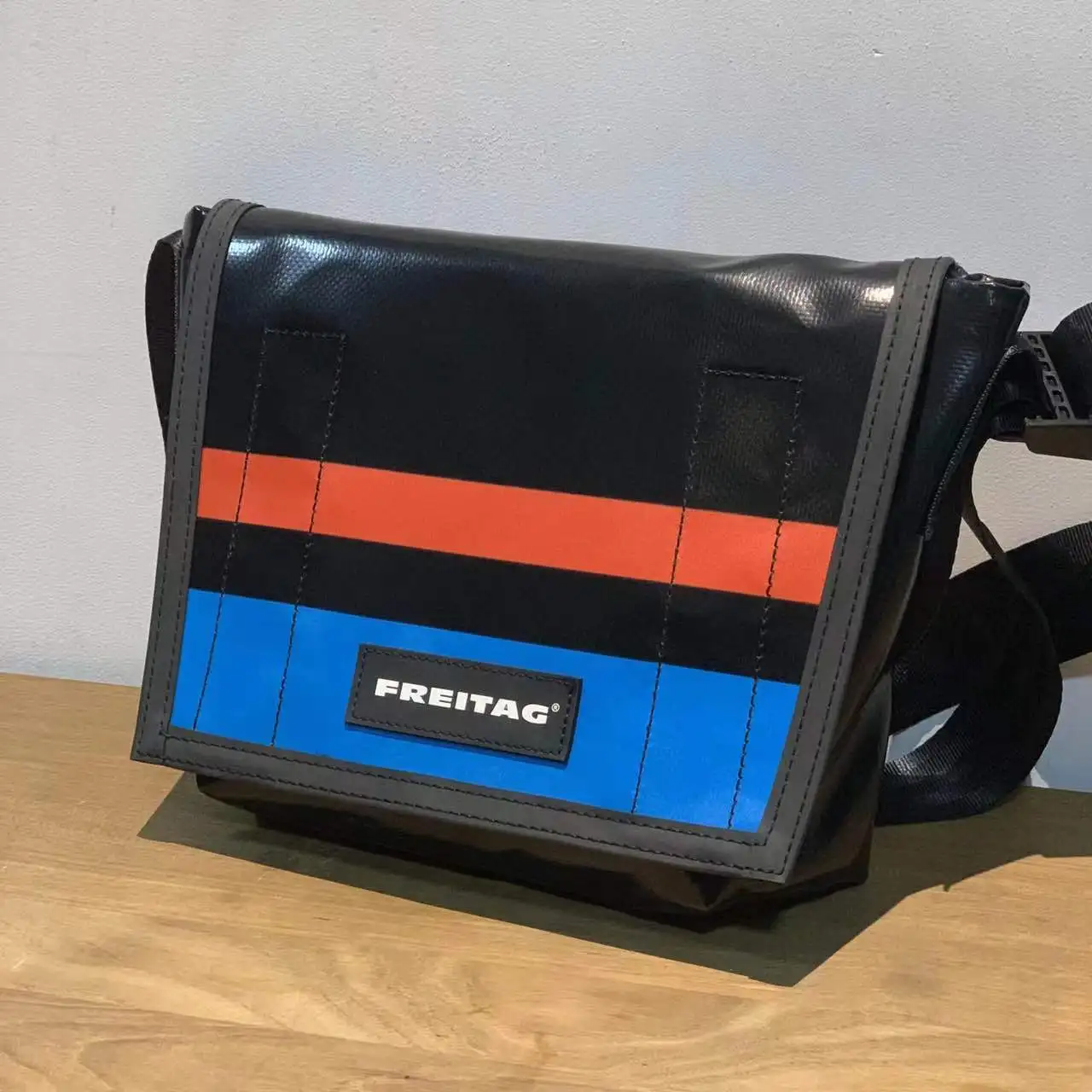 FREITAG F11 LASSIE Messenger Bag Backpack Switzerland Snvironmental Trend Bag Leisure Fashion Men And Women Outdoor Waterproof T