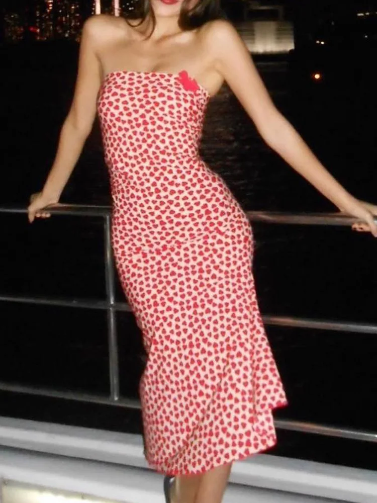 Женское платье-миди с открытыми плечами бантом и открытой спиной