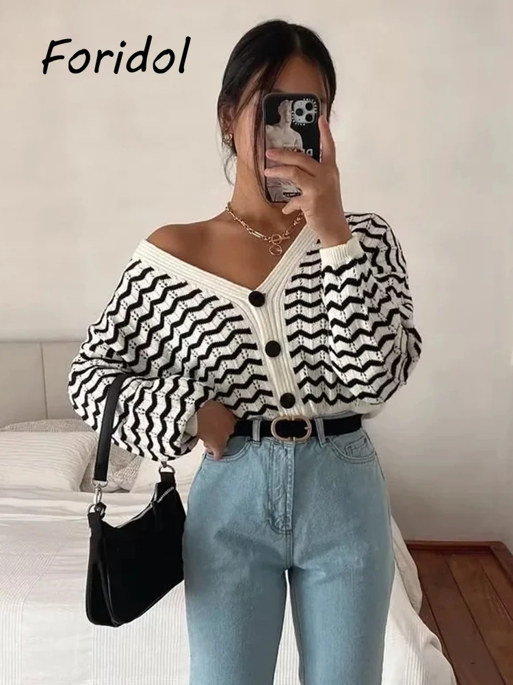 

Striped Print Knitted Cardigan Sweater Women Black White Long Sleeve Y2k Winter Fashion Casual Loose Knitted Coat Vintage Jumer