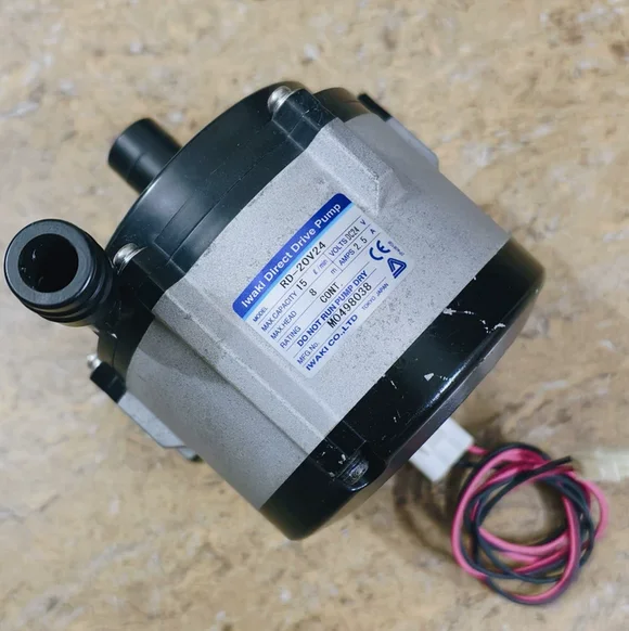 Фото Магнитный насос IWaKi RD-20V24 DC 24V 2.5A, водяной насос, бесшумный насос. Напор: 8 метров, Скорость потока: 15 литров в минуту. 1 штука №1