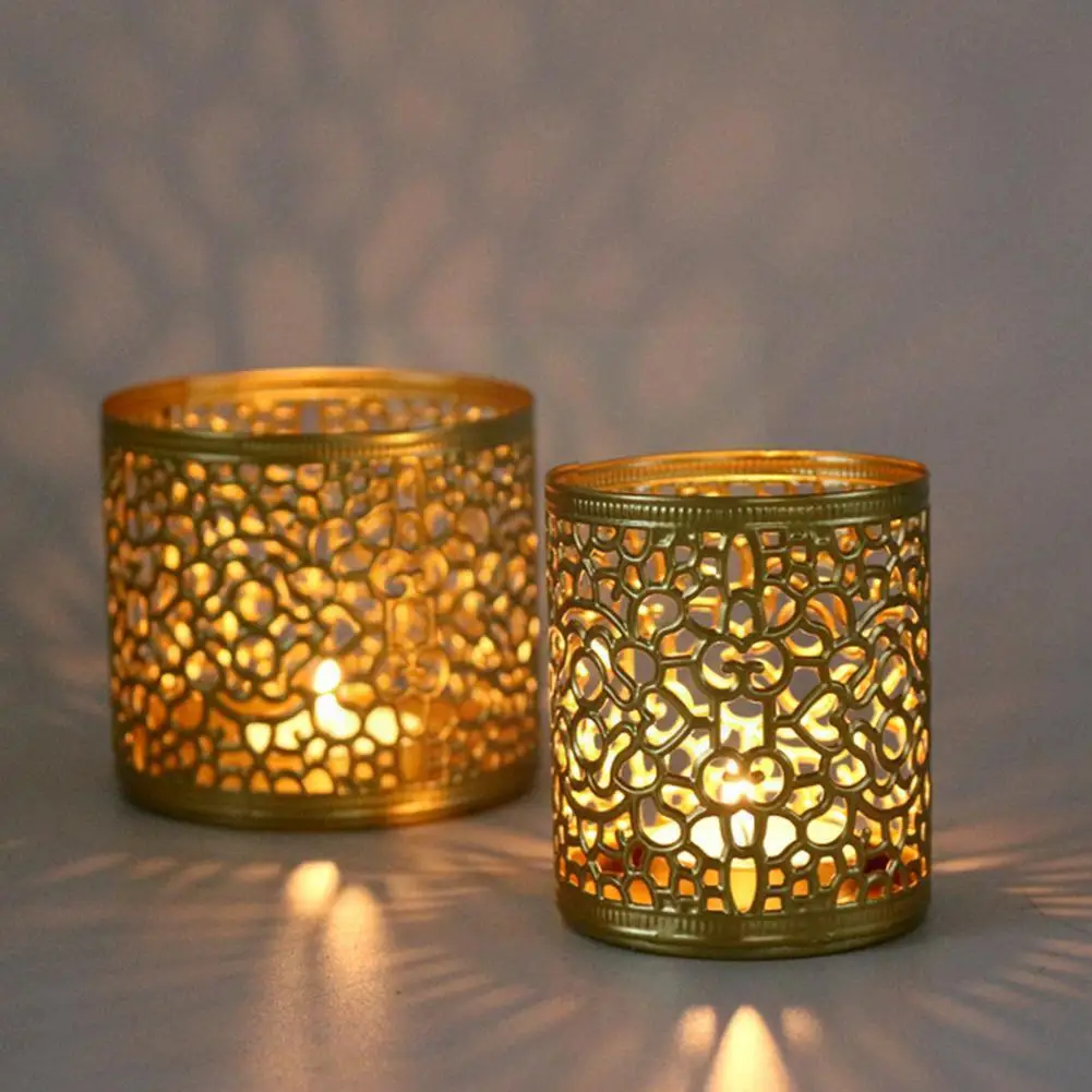 

Home Iron Candle Holder Hollow Vintage Lantern Table Ring Decorative Candle Holder Decorative Candle Lighting Wedding Aroma