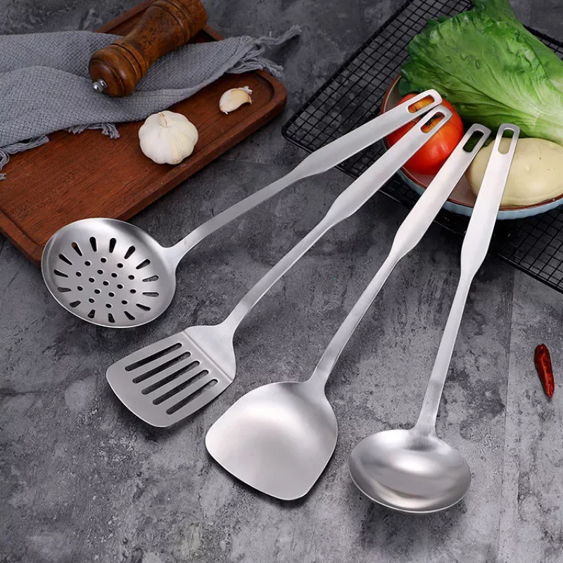 

2022New Stainless Steel Large Soup Spoon Skimmer Colander Filter Kitchen Supplies Chinese Dish Soup Spoon Ladle Colander