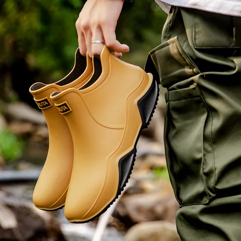 Новые модные резиновые женские непромокаемые сапоги, трендовые непромокаемые сапоги, уличная обувь на платформе, теплая водонепроницаемая рабочая обувь для рыбалки без шнуровки, размеры 36-44