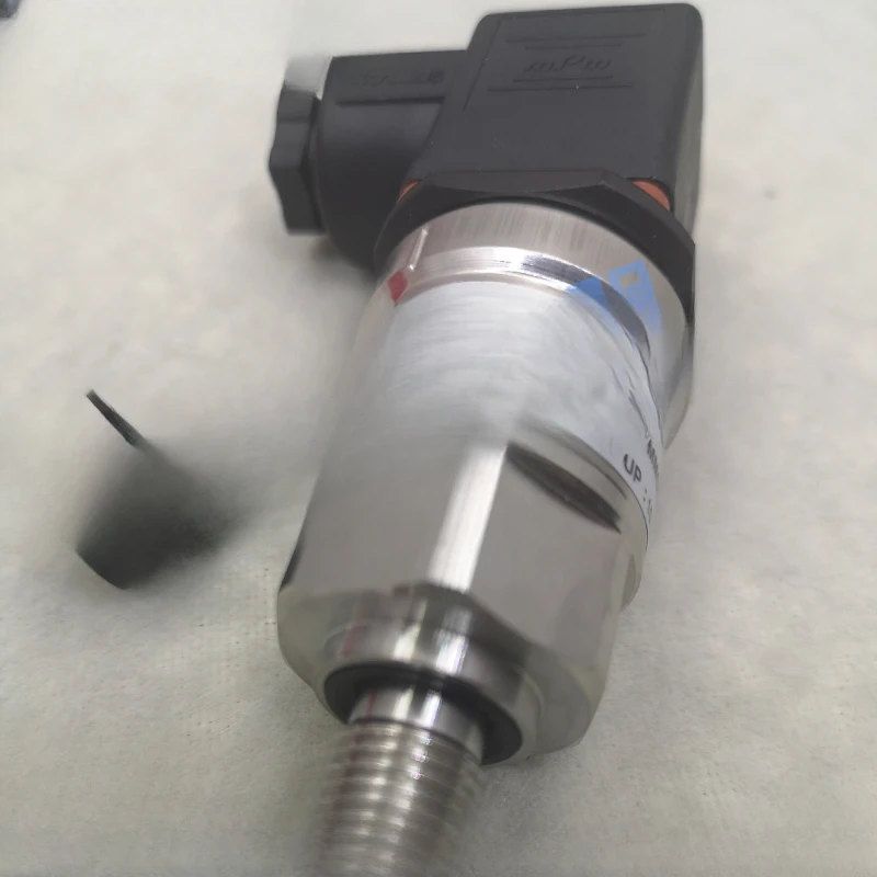 Датчик давления 060G3582 подлинный 060G3583