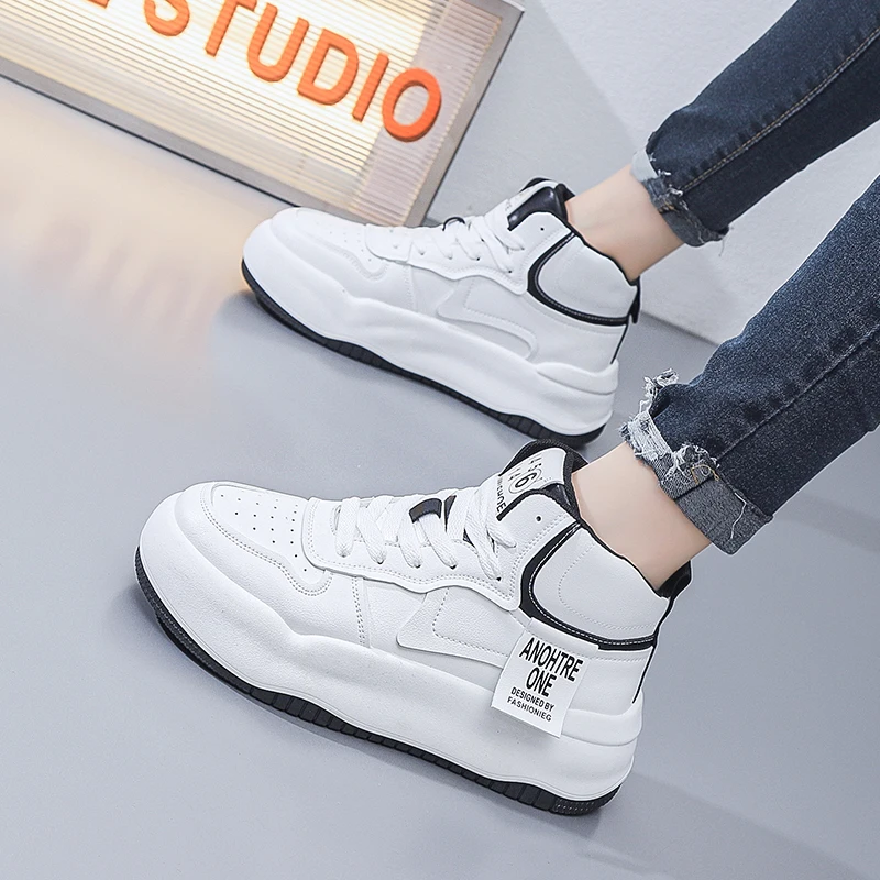 Women's Platform Skateboarding Shoes High-Top Fashion Sneakers Autumn Sports Shoes Casual Outdoor Walking Shoes