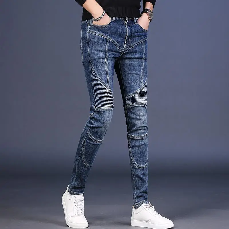 Приталенные джинсы