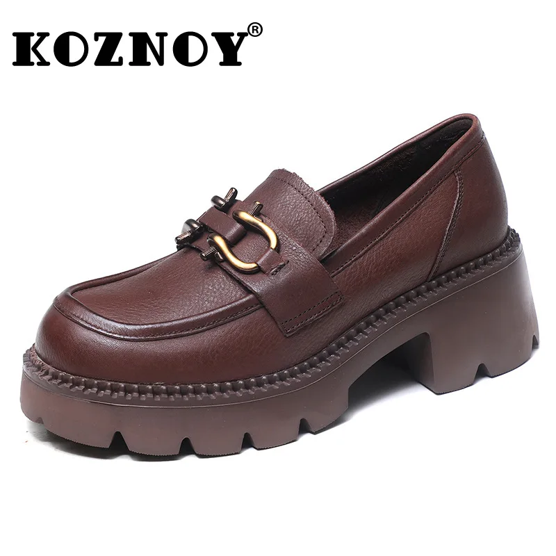 Женские туфли на танкетке из натуральной кожи с круглым носком |