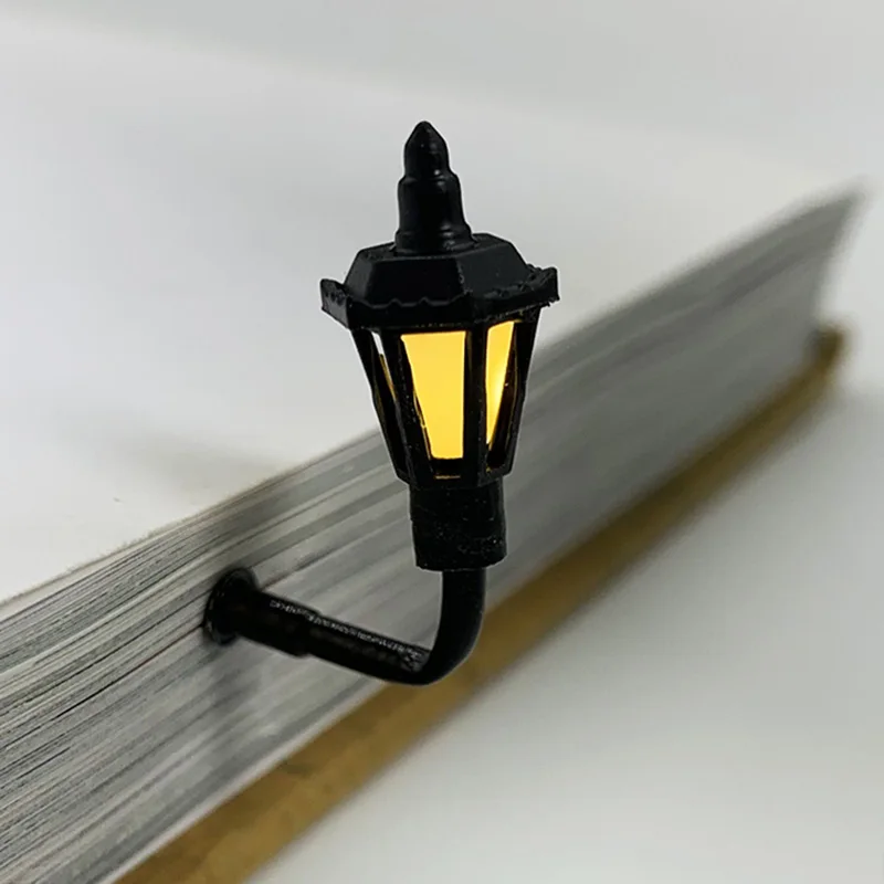

2 PCS 1：87 HO Scale Wall mount lamps/Street Lamp Model Making Railroad/Model Park Lamps/Train/Railroad Layout