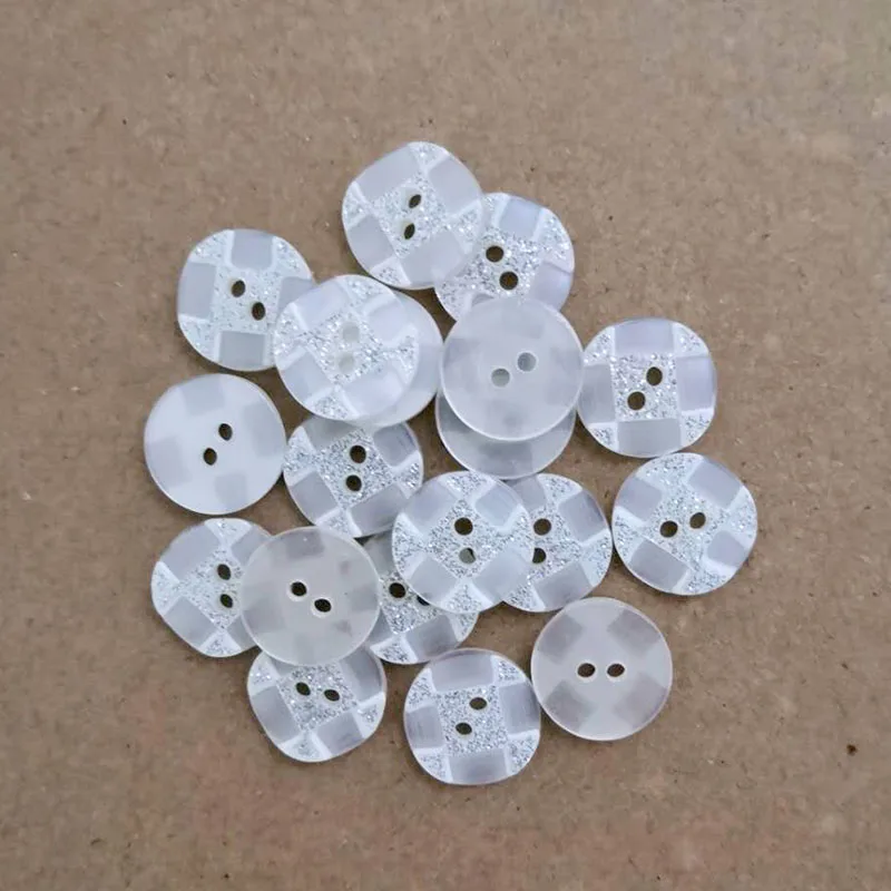 

50pcs Resin Sewing Button Scrapbooking Round Lattice 2 Holes 15mm Costura Botones decorate bottoni botoes B20411