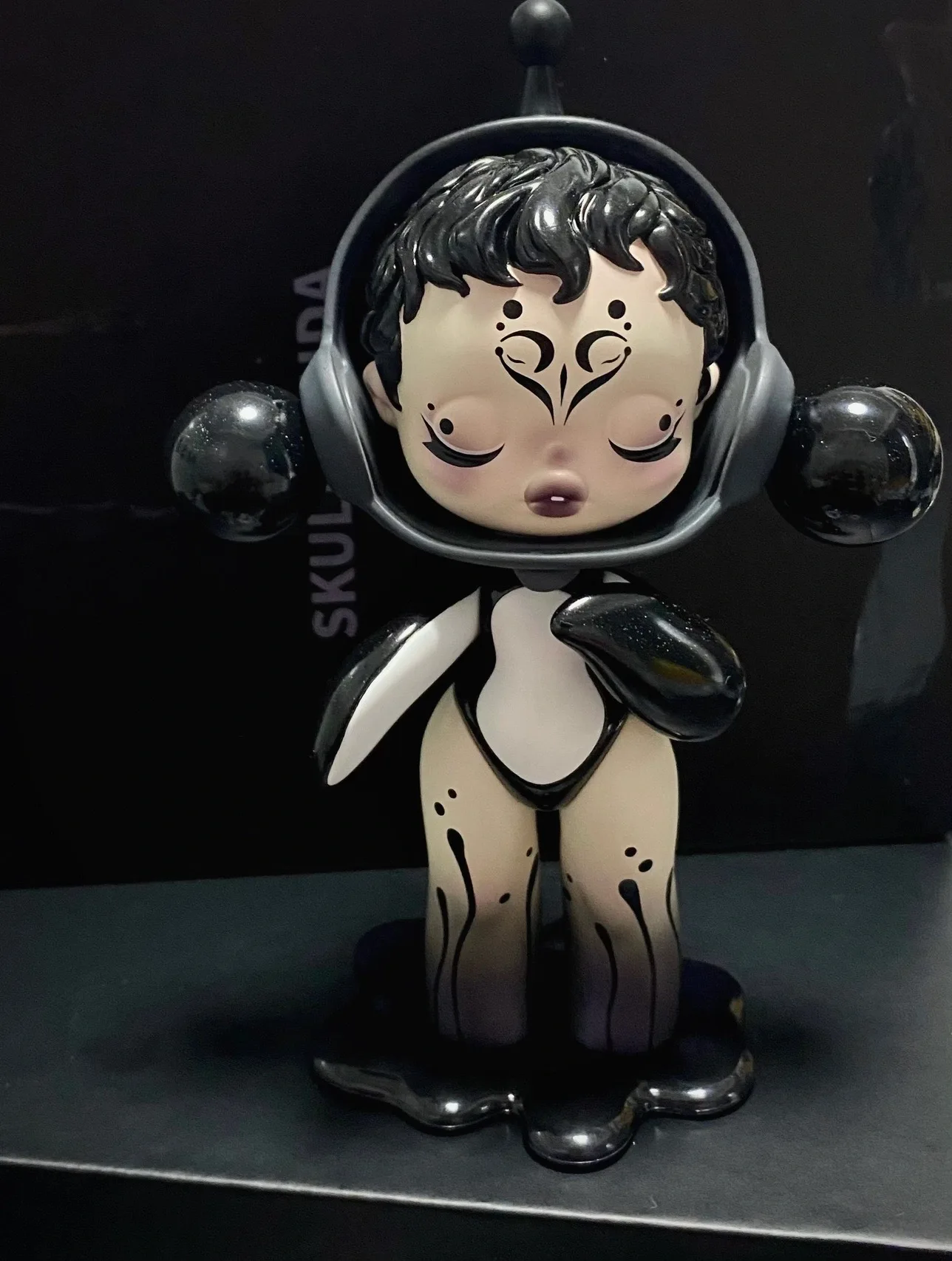 

POPMART SkullPanda SP Penguin Pope Doll Action Figures Limited Edition Surprise Gift Box Joint Body Toy Girl Gift