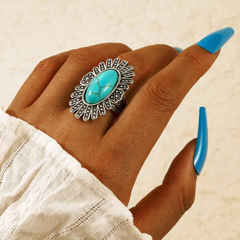 

New 2022 Vintage Oval Turquoise Ring Vintage Hollow Out Engraved Ring