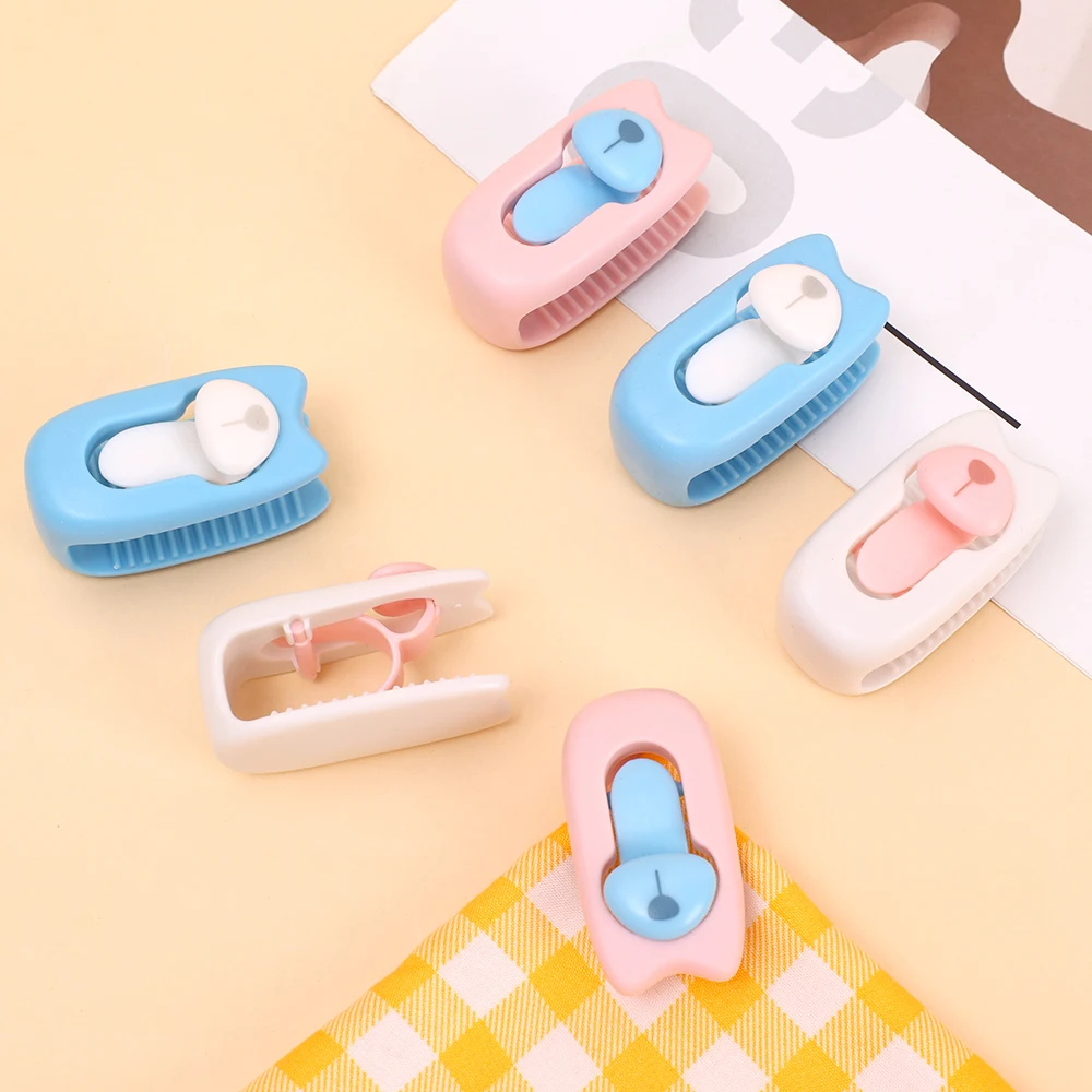 

4PCS Needleless Bear Quilt Holder for Bed Sheet Blankets Non-Slip Fastener Clip ABS Duvet Sheet Fixer Household Anti-run Buckle