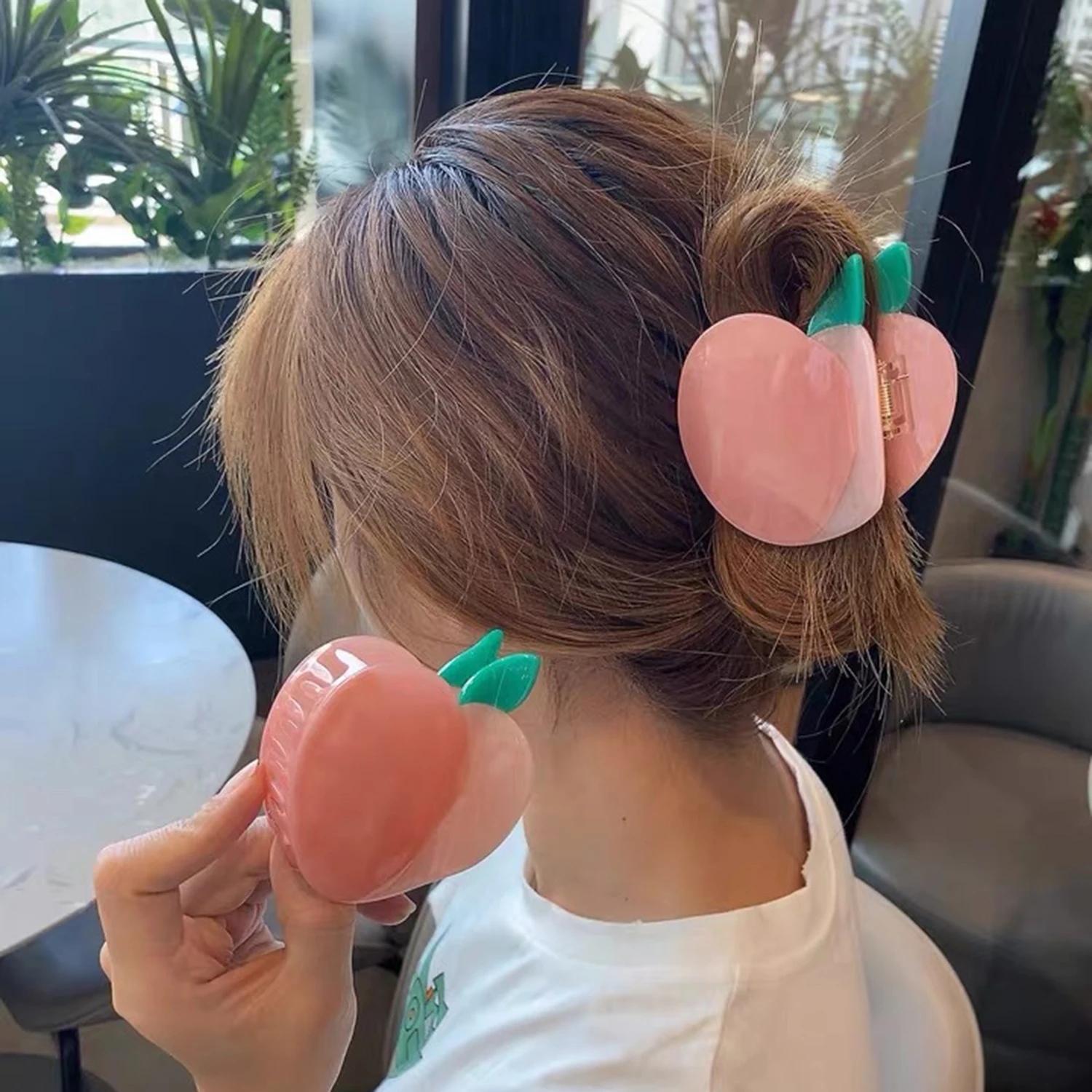 

2023 New Cute Women Girls French Style Headdress Headwear Fruit Big Peach Design Clips Sweet Hairpins Hair Claws Ponytail Holder