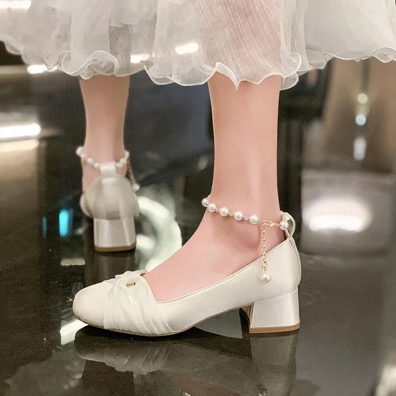 Новинка 2024 Повседневная модная женская обувь Универсальные женские туфли на