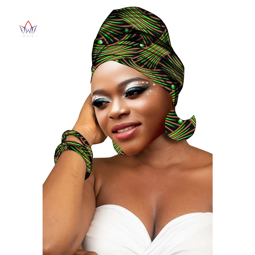 2023 комплект ювелирных изделий из колье серёг и браслета