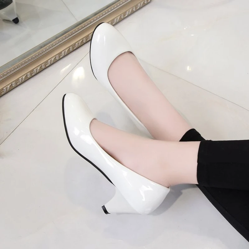 New  Fashion Middle Heel Round Head Coarse Heels Patent Leather Shoes Do Office Work Women's Shoes Chaussure Femme Size 35-42