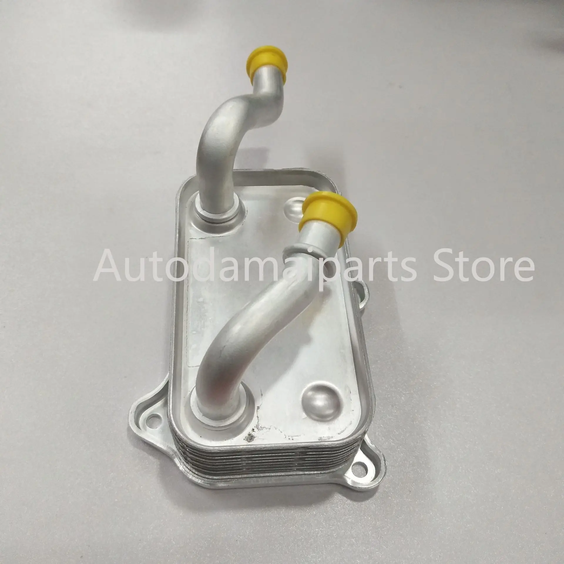 

Масляный радиатор двигателя 1121880401 для Benz Viano A1121880401 1121800311