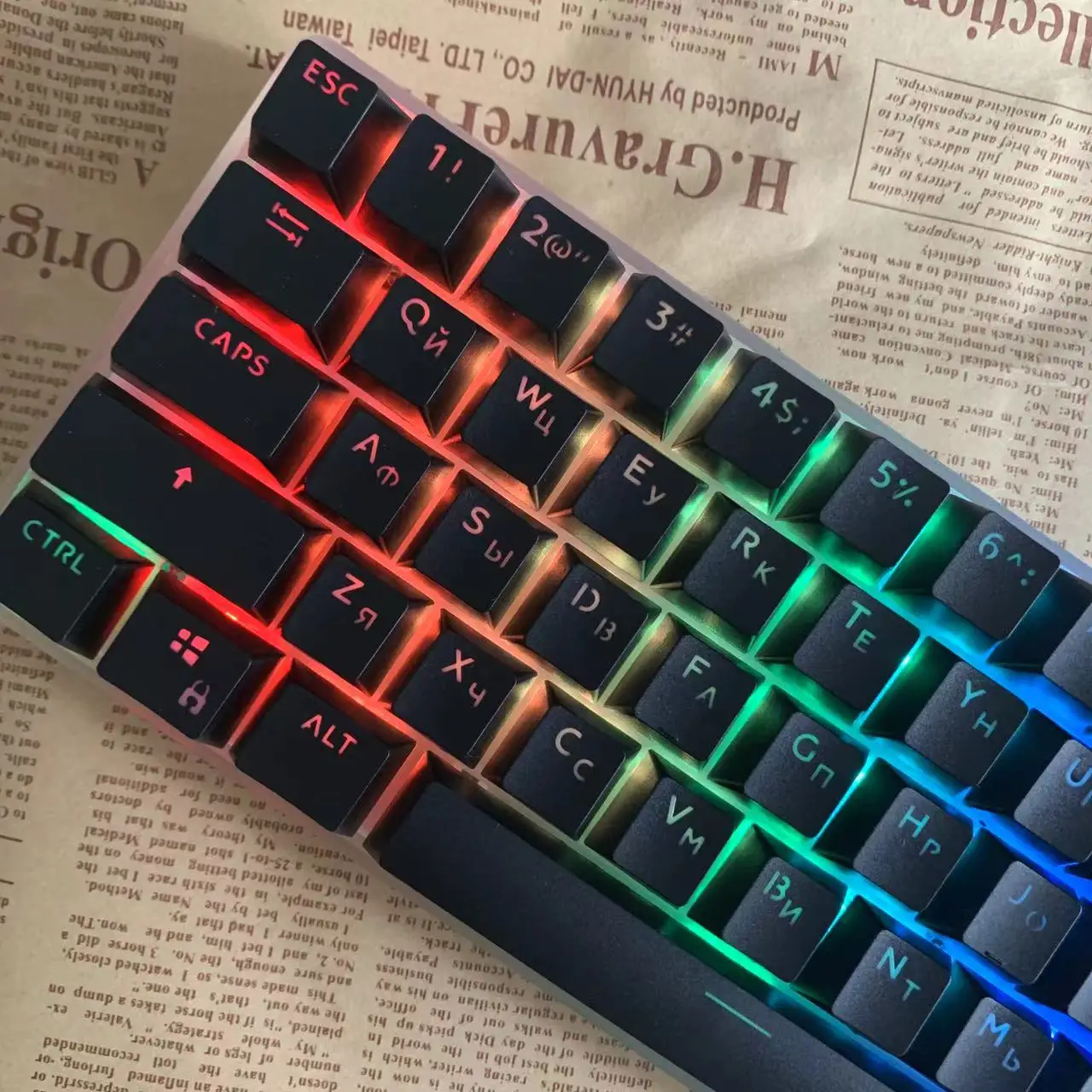 

Russian/Spanish Pudding Keycaps Translucent Keycap for Mechanical Keyboards Keycap Double Shot PBT Full 117 Keys with ISO Key