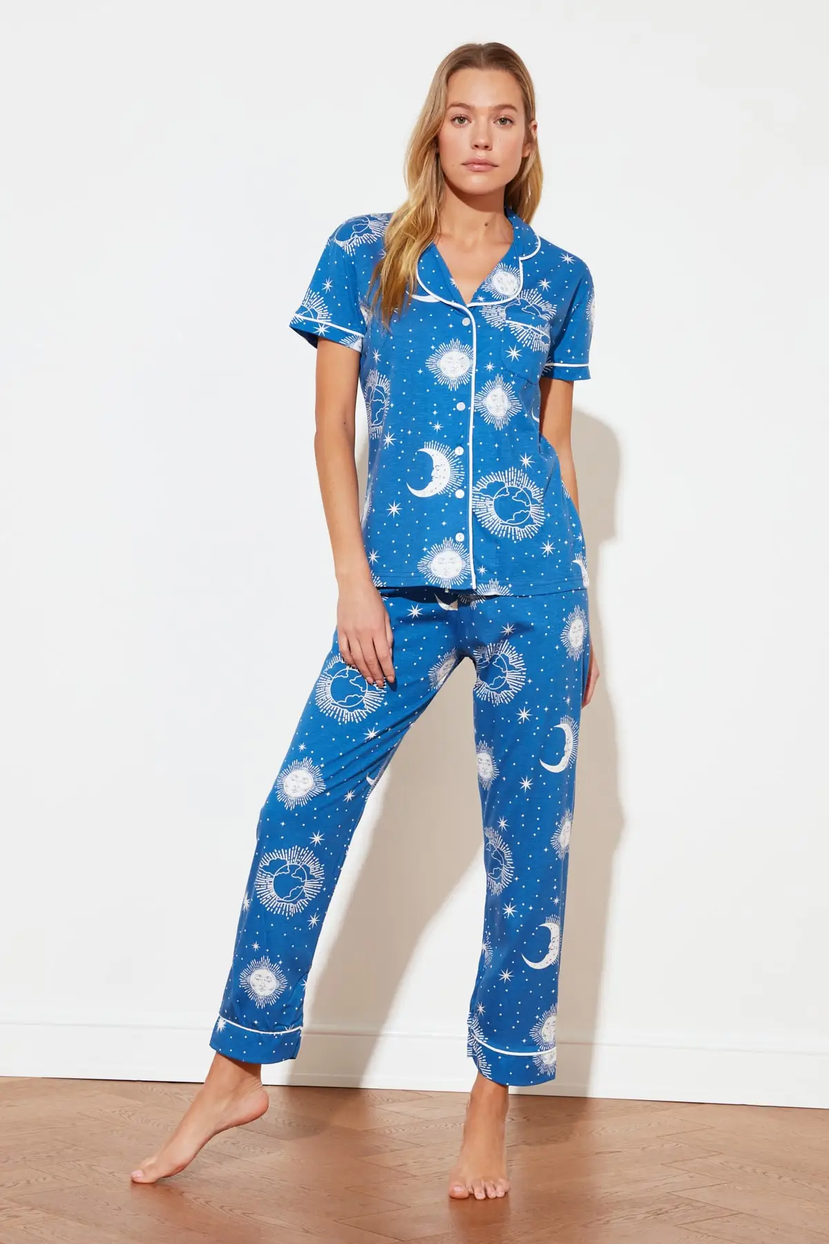 

Trendyol Printed Knitted Pajamas Set THMSS21PT1226