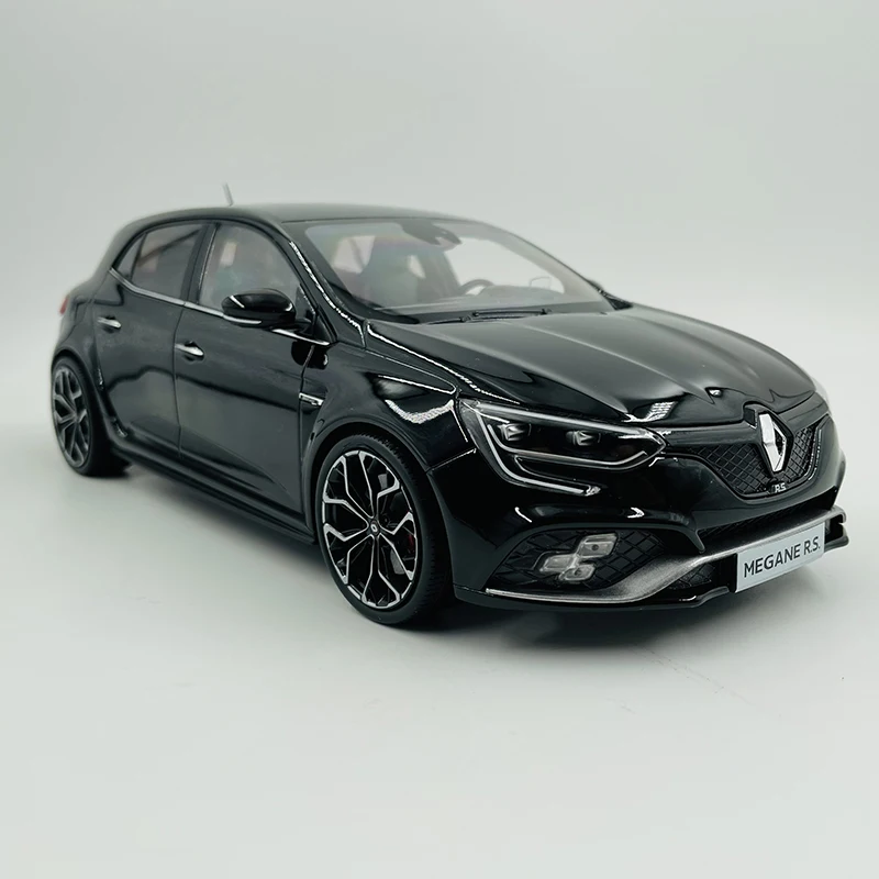

Полностью закрытая модель автомобиля из сплава Megane RS масштаб 1:18