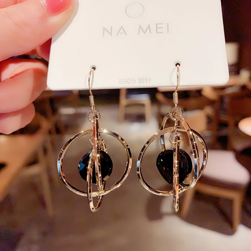 

Korean New Fashion Rhinestone Hoop Earrings Shine Crystal Hollow Gold Color Round Circle Earring For Women Wedding Jewelry Gift