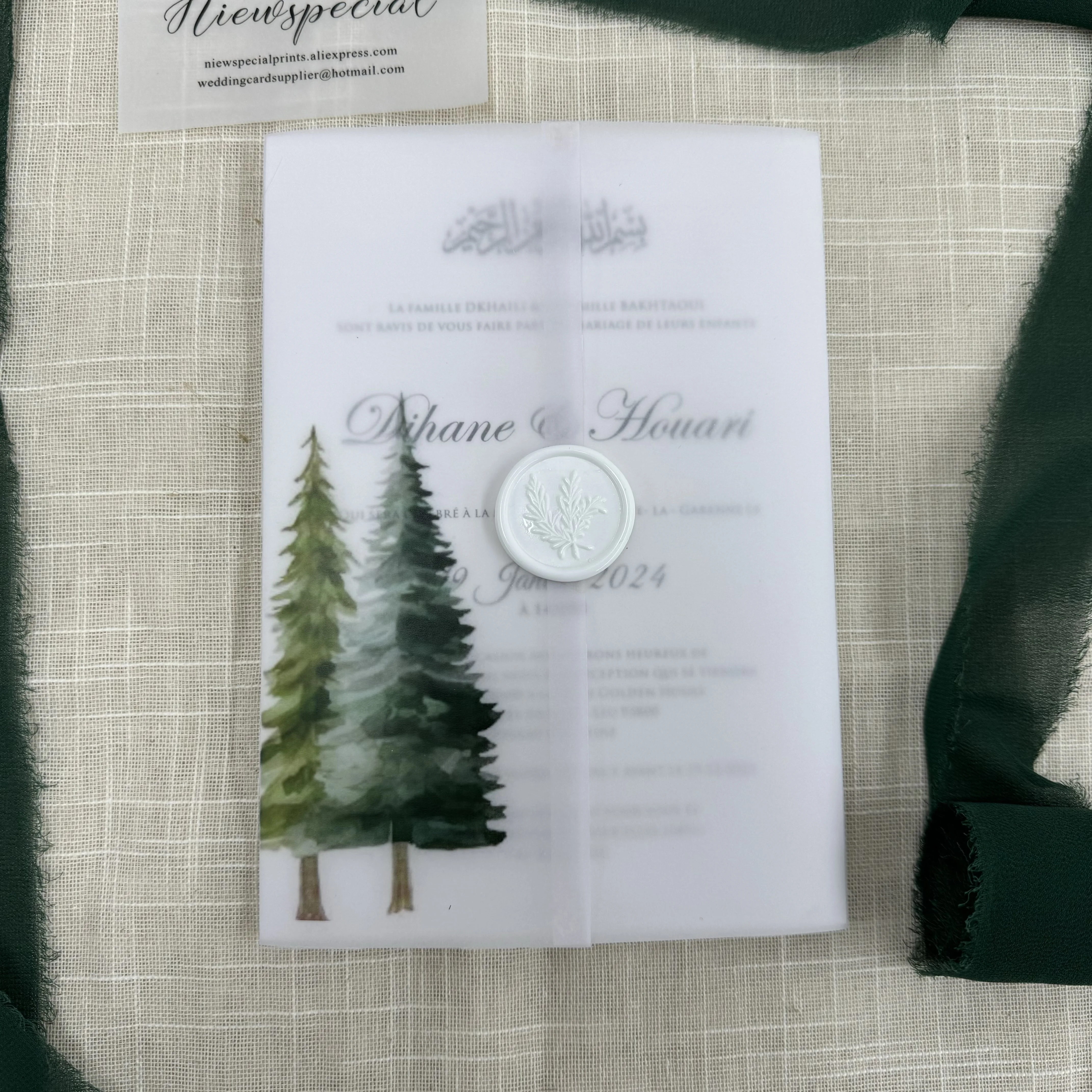 Обертка из зеленого дерева Vellum подходит для свадебных приглашений 5 x 7.