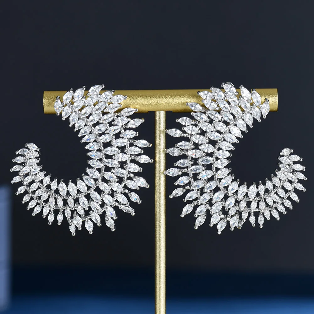

HIBRIDE Blilliant AAA Cubic Zirconia Black Color Stud Earrings Genuine Austrian Crystal Earrings for Women Bridal Gifts E-1092