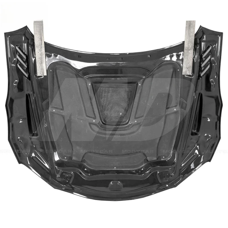 Фото Капот из карбона в стиле VRS для Toyota Supra A90 2019-2020 №3