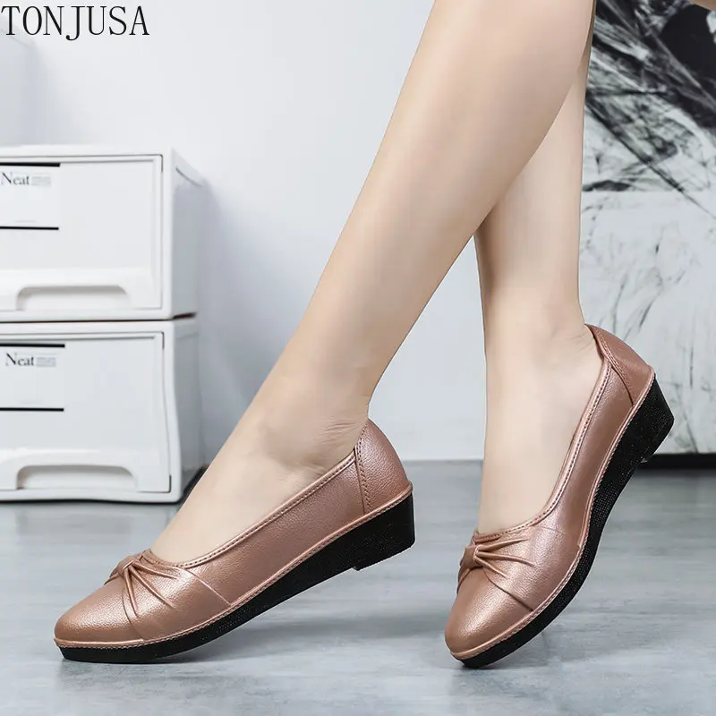 

Woman Fashion Flat Shoes Platform Women Flat Shoes Sneakers Ladies Oxford Shoes Comfortable Mother Single Shoes Chaussures femme
