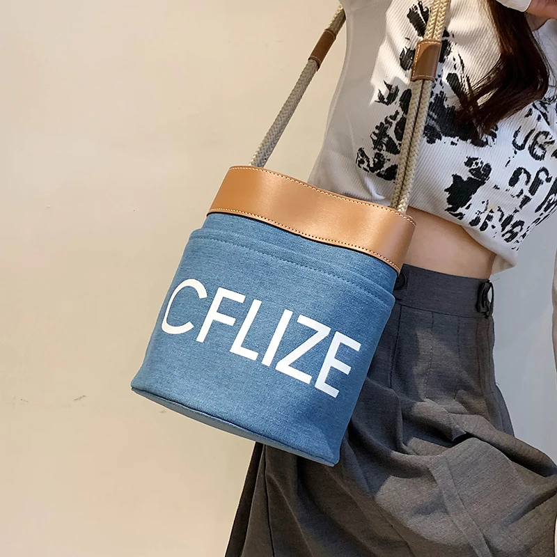 

2022 Spring and Summer New Textured Denim Bucket Bag Ins Western Style Personality Underarm Bag Girls' Bags