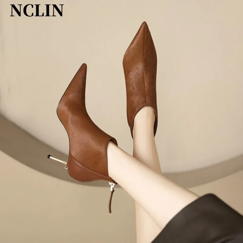 Женские ботинки с острым носком до щиколотки на высоком каблуке сезон